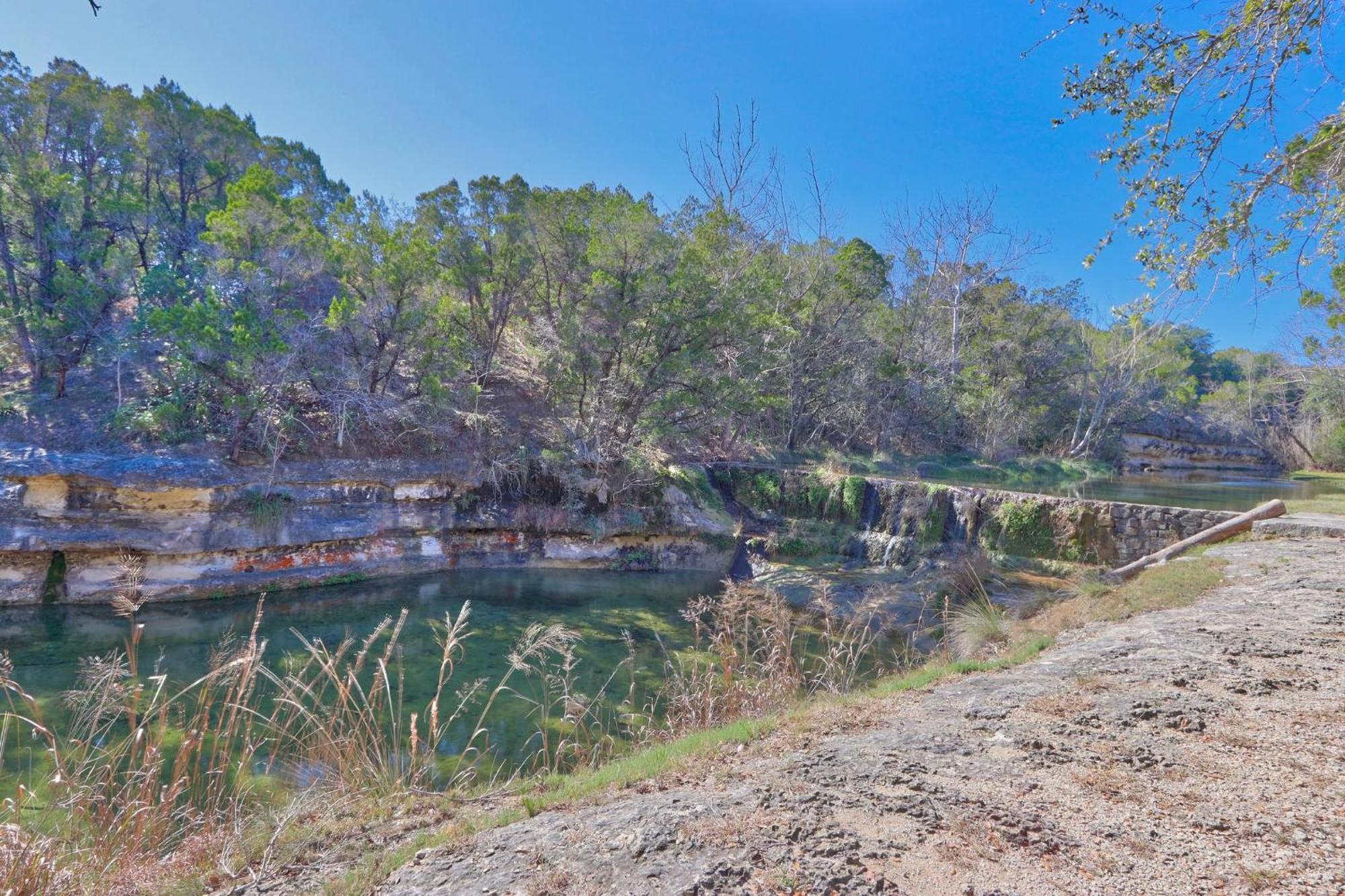 Falls Log Home Wimberley Kültér fotó